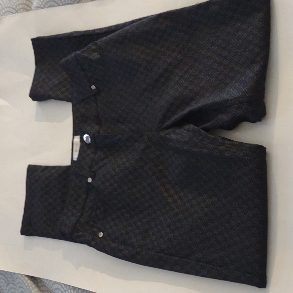 Like new Eric shiny stretch patterned w/ squares skinny jeans size 4